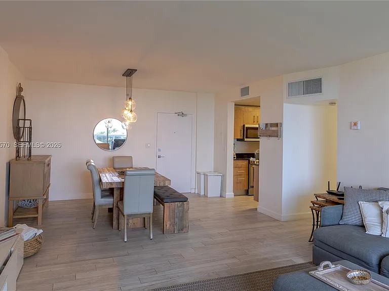 10275 Collins Ave #634 — Photo 6