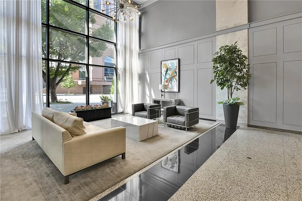 1 bed, 1.0 bath, 786 sqft, $2,000 — Photo 1