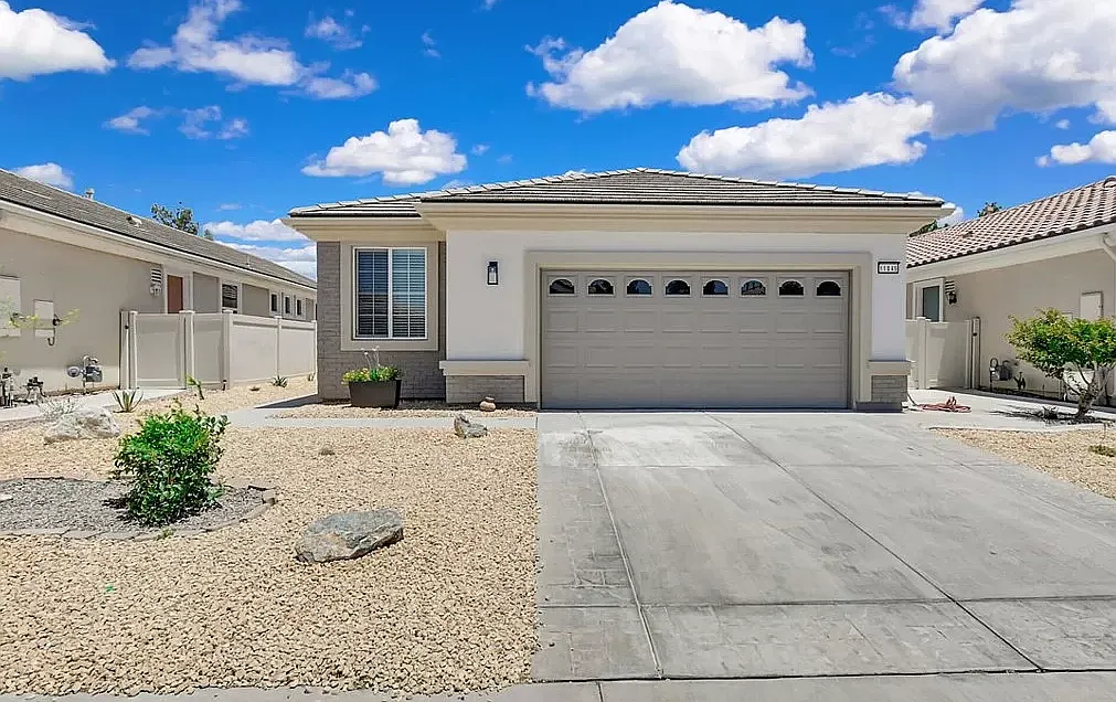 11045 Waterwood St — Photo 2