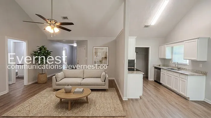 248 Bridgeport Ln — Photo 4