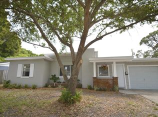 8449 Tobay Rd N, Saint Petersburg, FL 33702