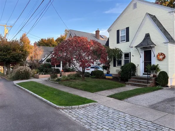20 Longwood Ave, Warwick, RI 02888