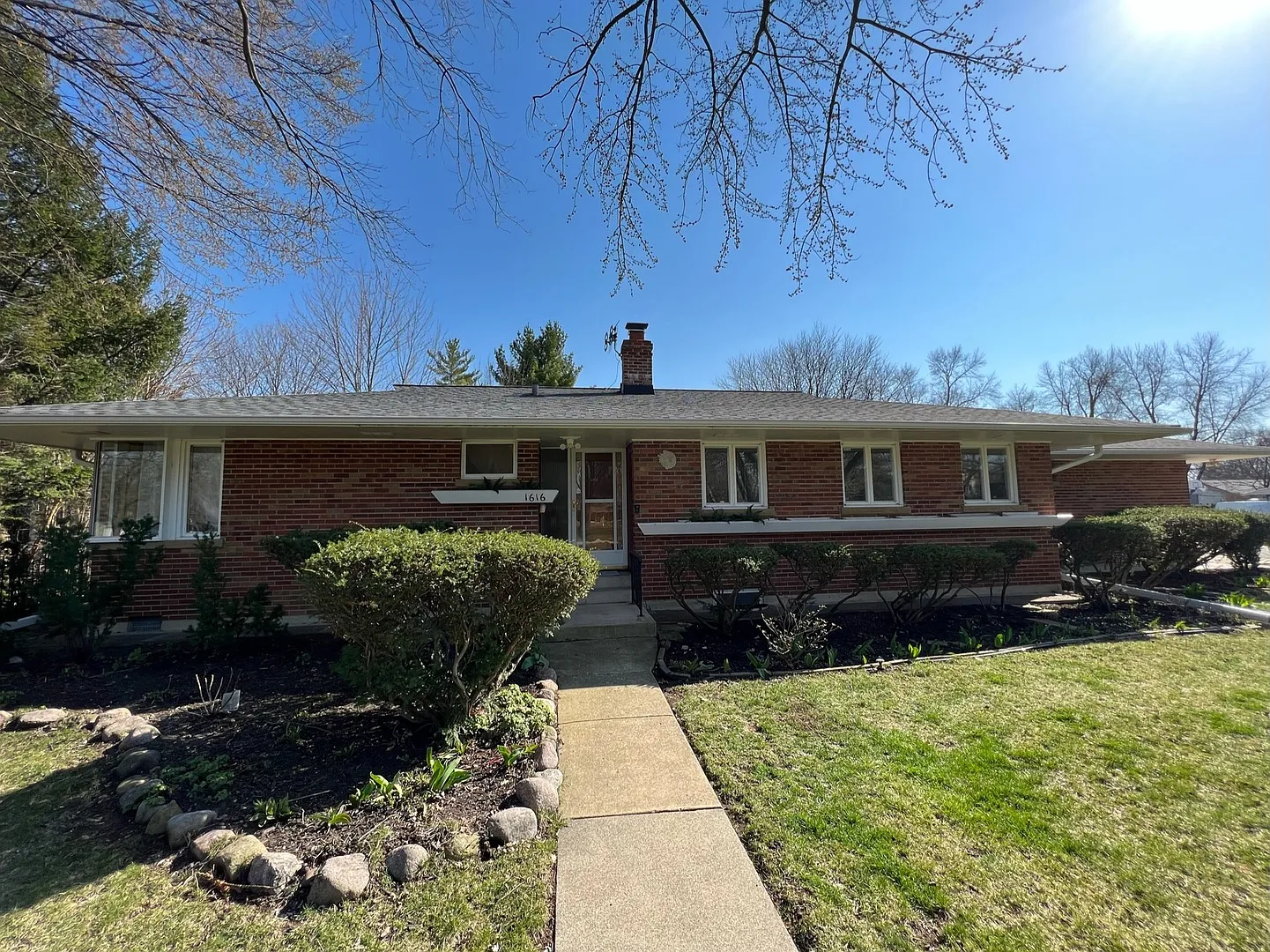 1616 Garfield Ave photo 1