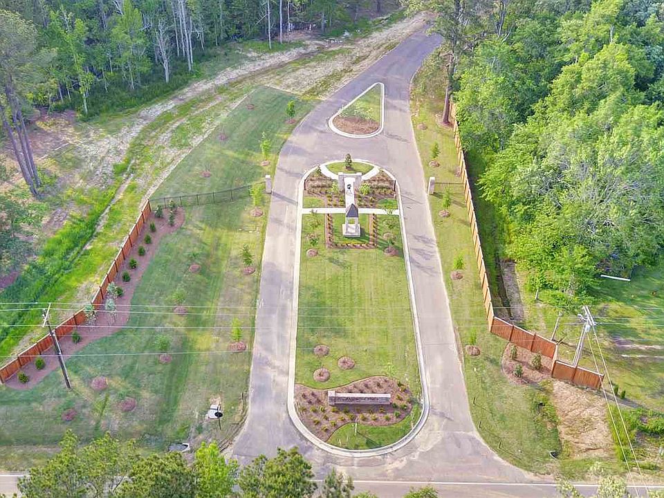 2nd image of 31 Dogwood Dr #31