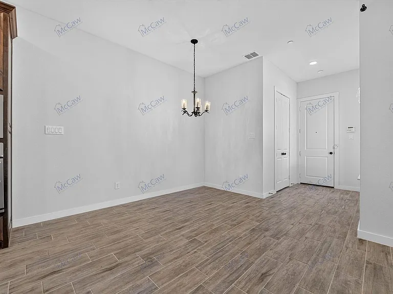 8728 Ice House Dr — Photo 5