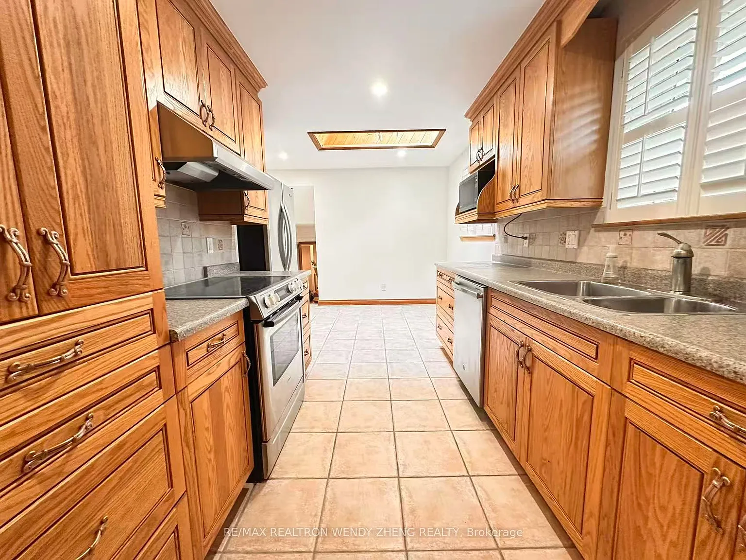 3 bed, $3,300 — Photo 3