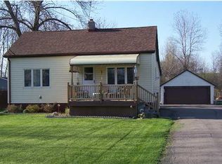 1123 Saunders Settlement Rd, Niagara Falls, NY 14305