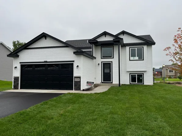 1806 Oak Pond Dr NW, Sauk Rapids, MN 56379