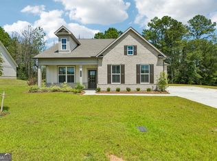 228 Flat Shoal Dr, Bonaire, GA 31005