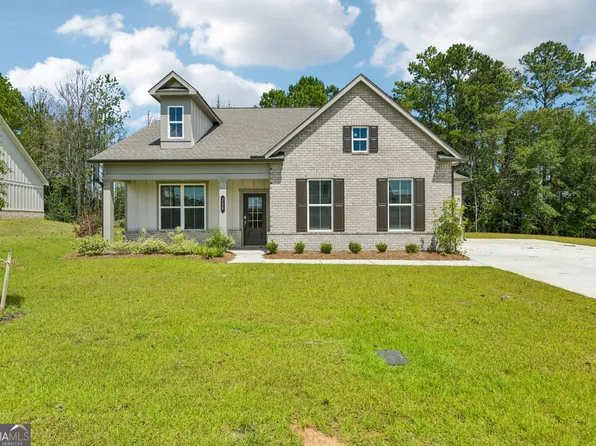 228 Flat Shoal Dr, Bonaire, GA 31005