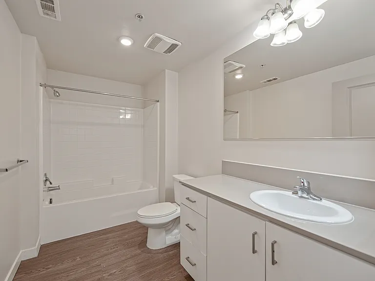 First Point Apartments — Photo 38