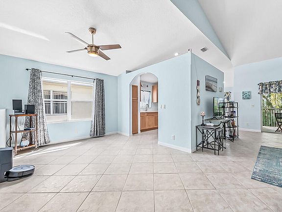 4th image of 7904 Laina Ln APT 3