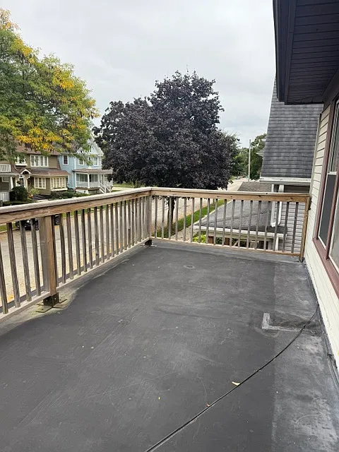 1238 Blaine Ave — Photo 3