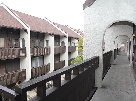 5th image of 6600 W Wood River Dr #B210
