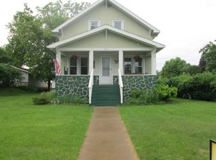 302 3rd Ave SW, Crosby, MN 56441