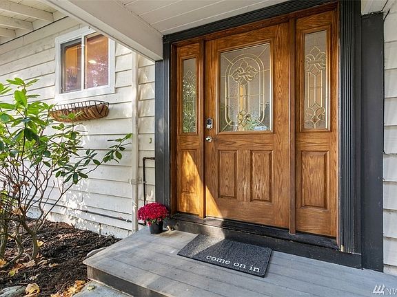2nd image of 19104 11th Ave NE