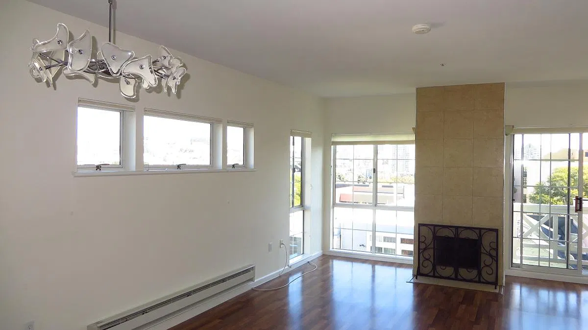 1930 Eddy Street — Photo 1