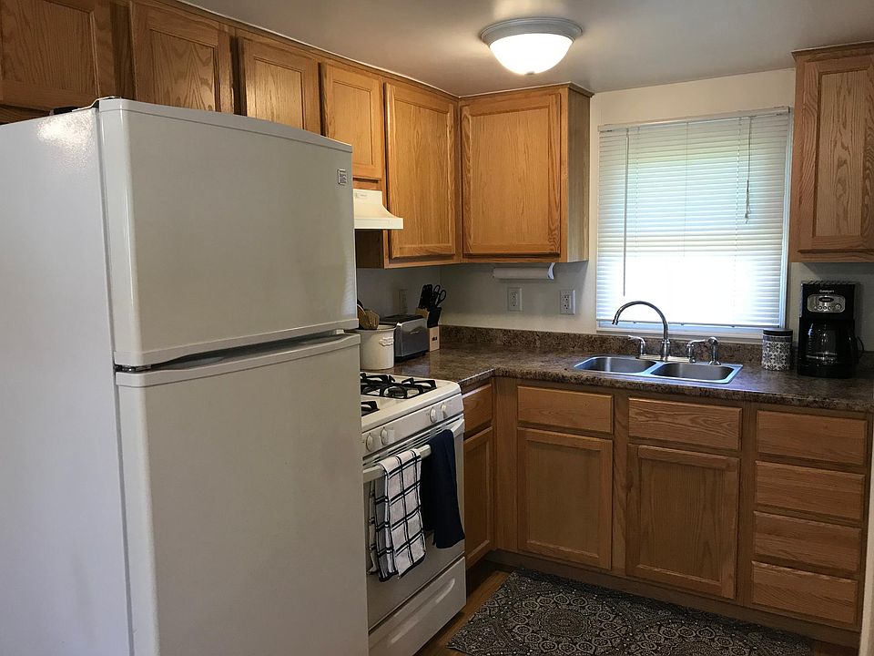 17838 N Shore Rd APT 7, Spring Lake, MI 49456 | Zillow