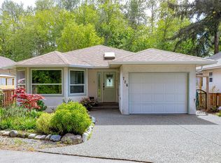 726 Park Pl, Duncan, BC V9L 2J5