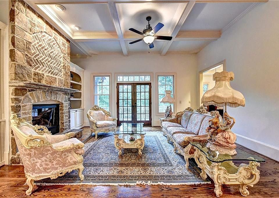 370 Hillside Dr NW, Atlanta, GA 30342 | Zillow