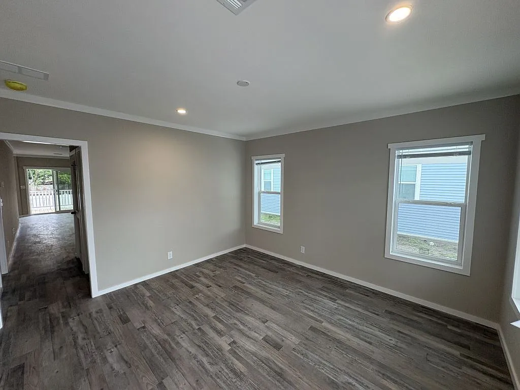 2 bed, 2.0 bath, 1560 sqft, $1,499 — Photo 2