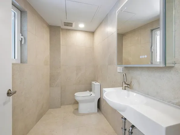 410 West 49th Street image 5 of 17