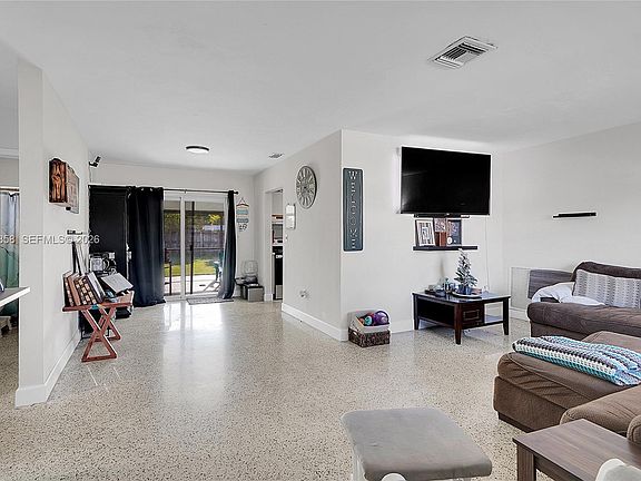 5th image of 10340 SW 157th St