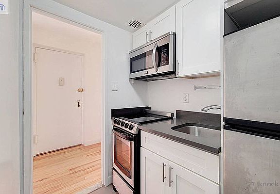 2nd image of 402 E 83rd St APT 4D