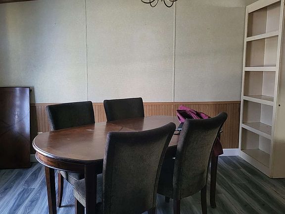 5th image of 160 NE Oakforest Gln