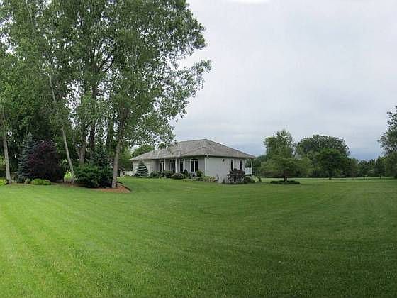 2nd image of 25207 Lone Pine Dr