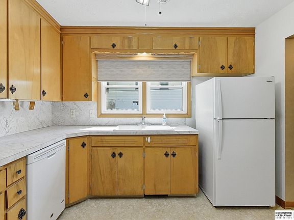 5th image of 1721 N 84th St