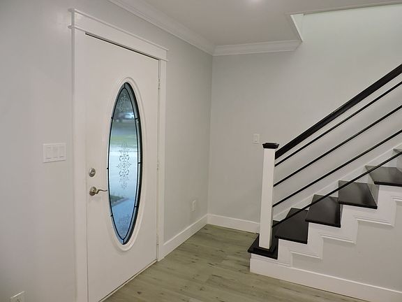 4th image of 8512 Belle Meadow Blvd