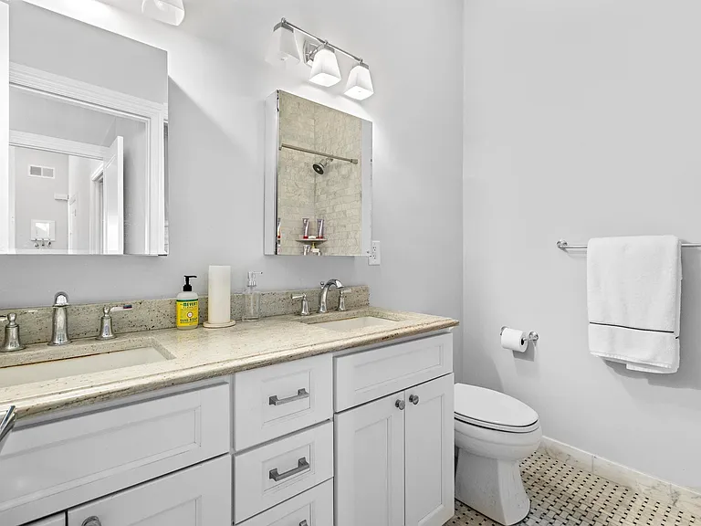 61 Reservoir Ave #3 — Photo 9