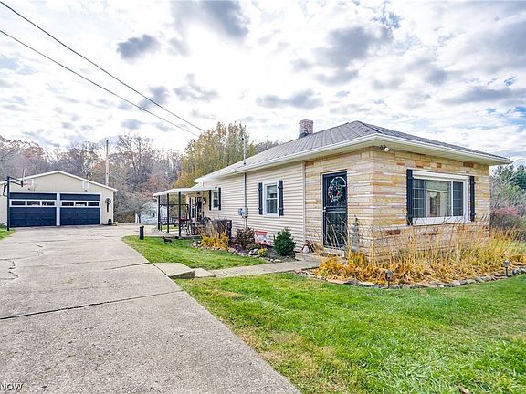 2nd image of 4943 Martin Dr SE