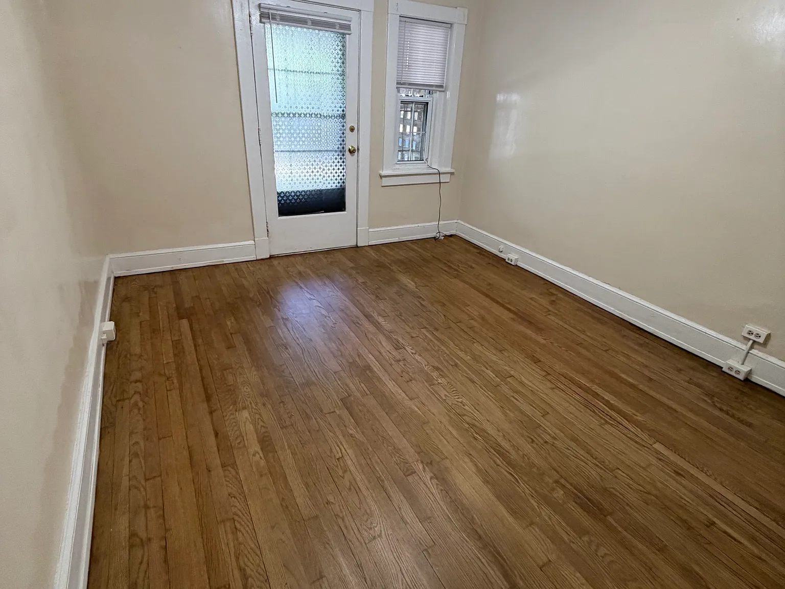 1 bed, 640 sqft, $1,200 — Photo 4