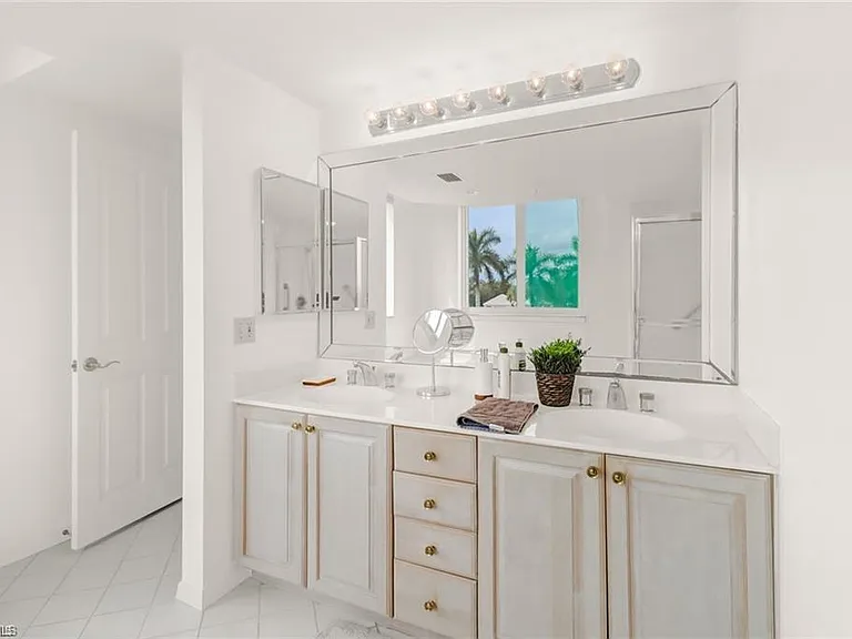 7515 Pelican Bay Blvd #2A — Photo 8