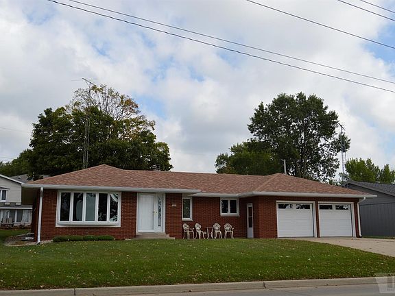 3rd image of 2404 N Shore Dr