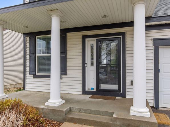 2348 Kelm St, Chaska, MN 55318