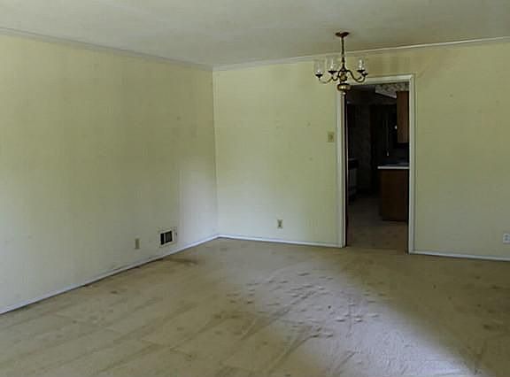3rd image of 534 Parkview Ln