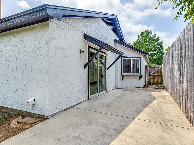 1505 Gentle Wind Dr — Photo 16