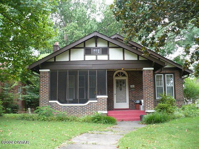 1st image of 210 Fairmont Ave