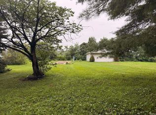3393 E Pleasant Grove Dr, Warsaw, IN 46580