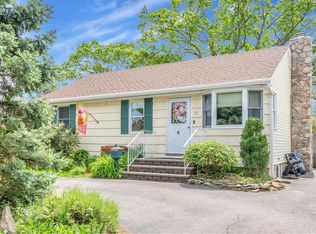 12 Haas Ave, Deer Park, NY 11729