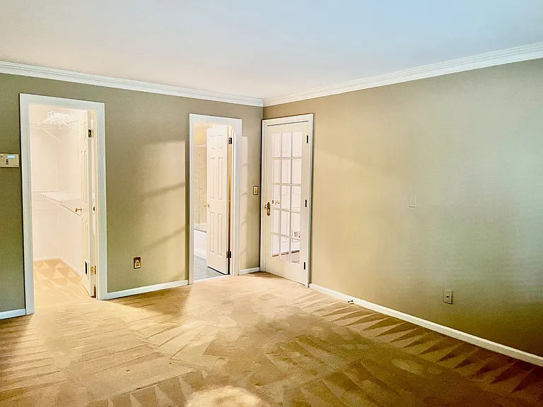 151 Indian Hollow Ct #151 — Photo 17