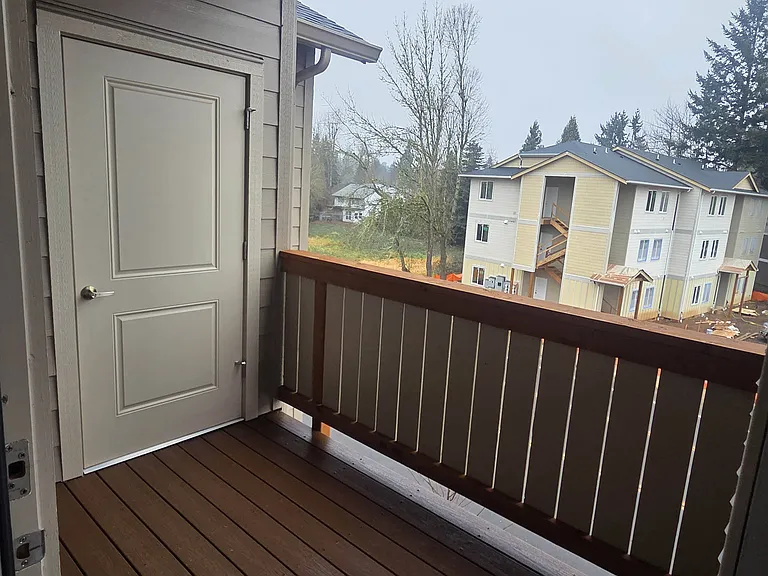 5661-5663 Woodside Dr SE — Photo 9