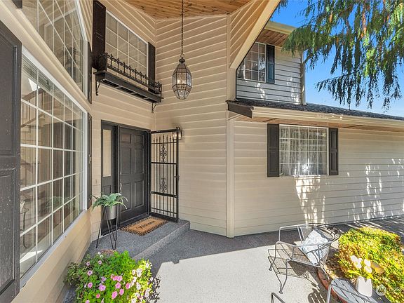 2nd image of 12724 37th Avenue SE