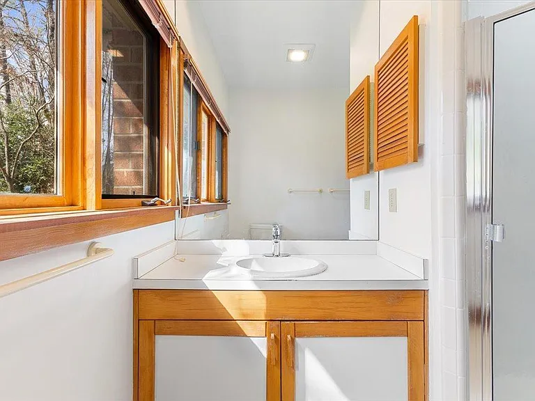 108 Campbell Ln — Photo 18