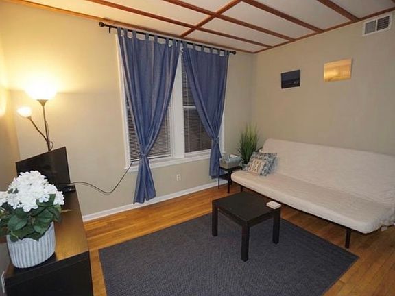 2nd image of 2239 N Western Ave #3R