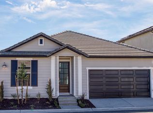 1317 E Via Sentieri Dr, Fresno, CA 93730