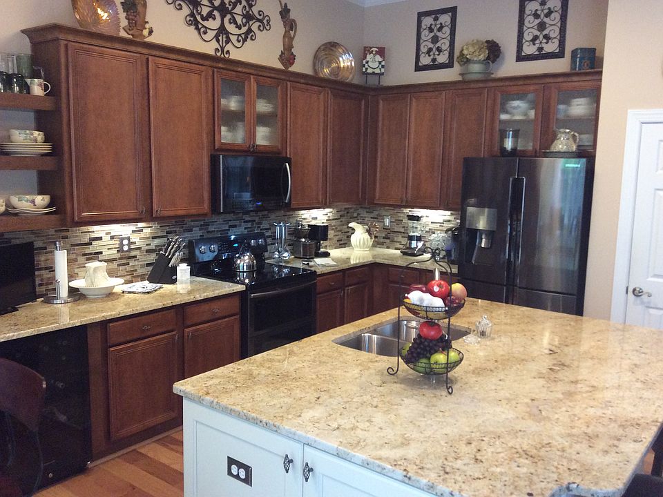 1st image of 405 River Arch Dr